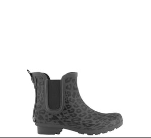 Women’s Matte Leopard Water Boots
